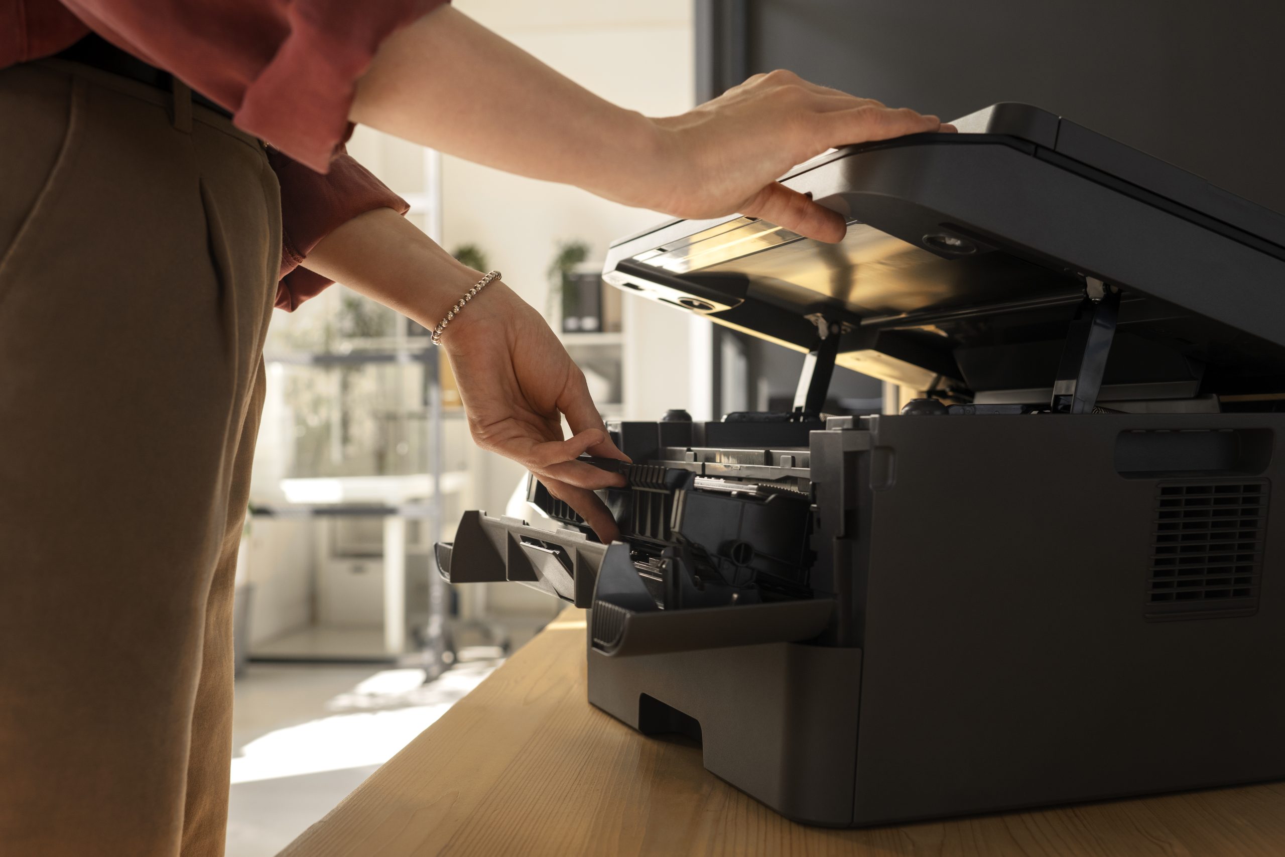 Toner ou tambour : quelle différence et lequel faut-il remplacer ?